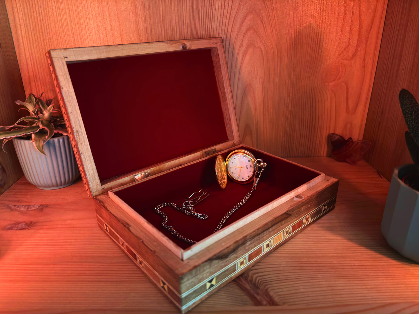 Elegant Rectangular Damascene Jewelry Box – Handcrafted from Beech, Eucalyptus & Lemon Wood