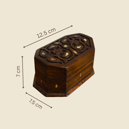 Boîte en Hêtre Sculptée à la Main – Nacre & Finition Noyer Élégante