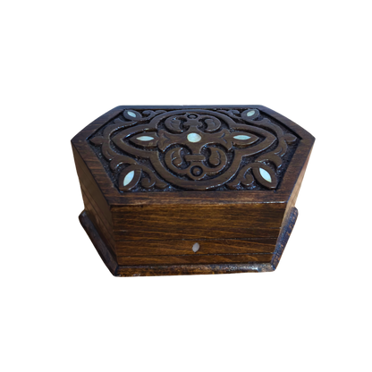 Artisanal Hand-Carved Beechwood Box with Mother of Pearl & Velvet Lining – Timeless Oriental Design