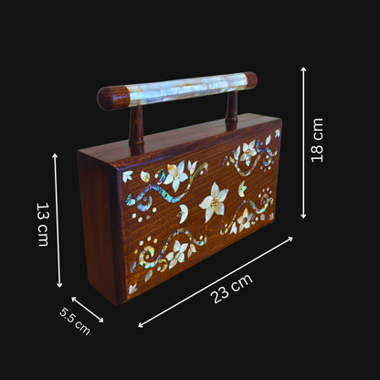 Sham – Luxuriöse Damaszener Clutch mit Blumen-Perlmutt & Brokatfutter