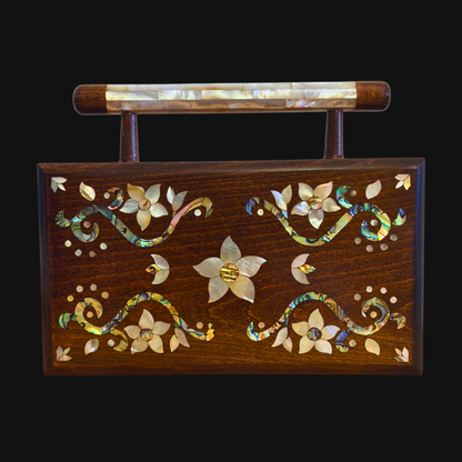 Sham – Luxuriöse Damaszener Clutch mit Blumen-Perlmutt & Brokatfutter