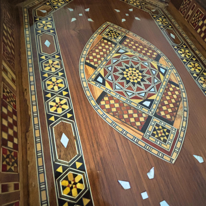 Damaskus Mosaik Holztablett – Perlmutt Intarsie & Edle Walnussoptik