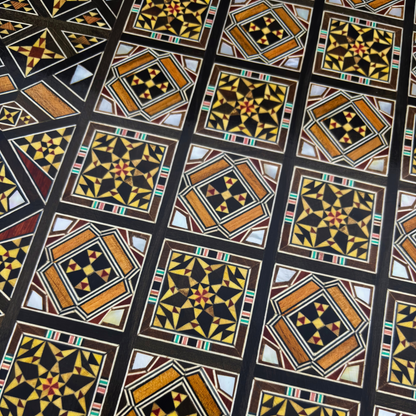 Set di Scacchi e Backgammon di Lusso – Arte Damascena e Madreperla