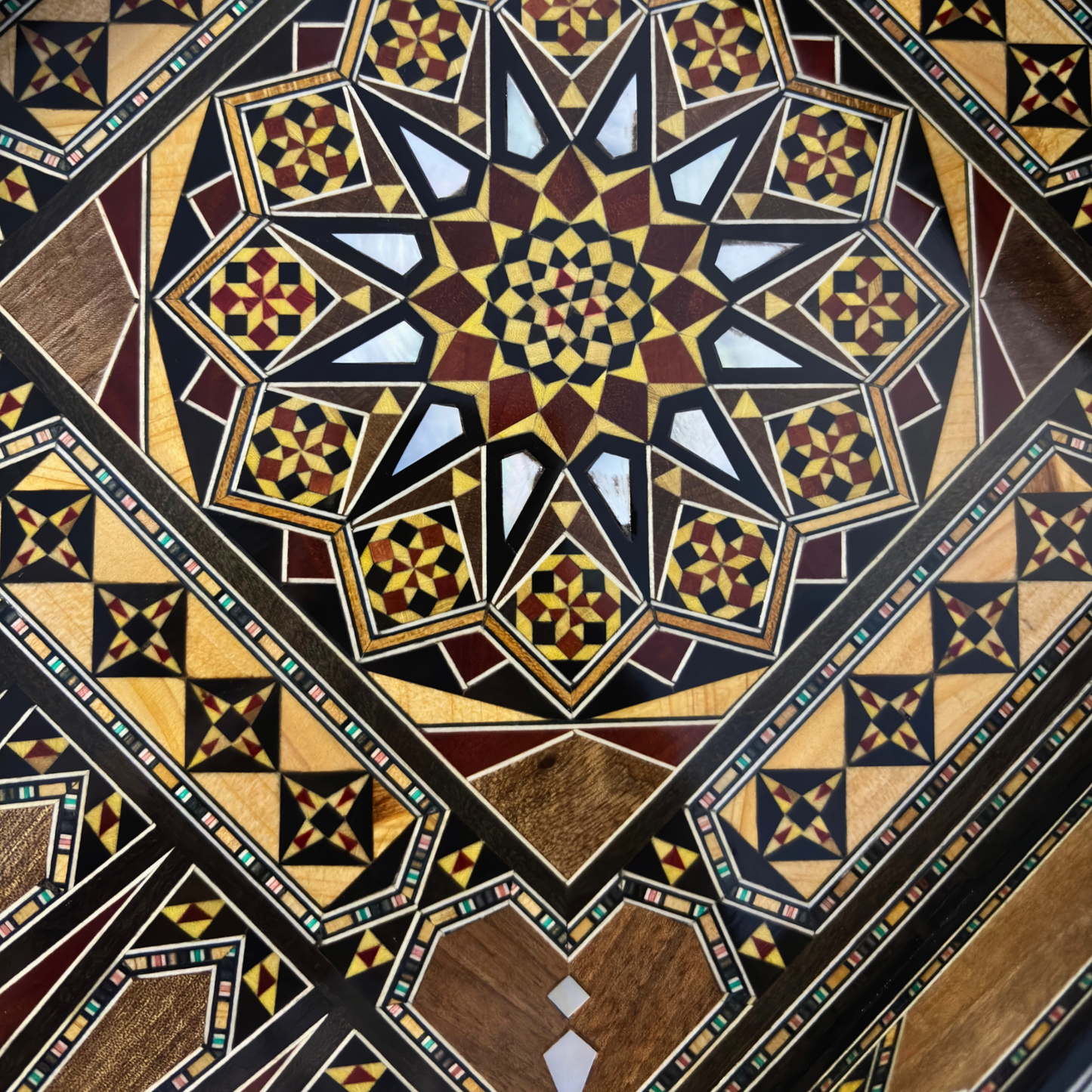Heritage Chess & Backgammon Set – Damascene Mosaic Craftsmanship
