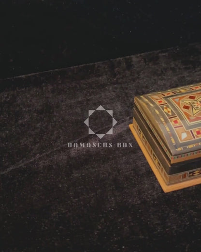 Boîte en Mosaïque Artisanale de Damas – Art Traditionnel & Velours
