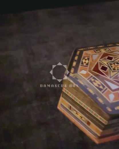 Boîte en Mosaïque Artisanale de Damas – Art Traditionnel & Velours